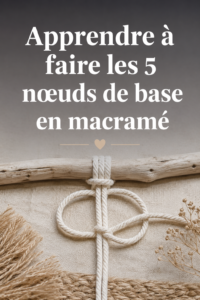 Femme en train d'apprendre à faire des nœuds de macramé avec des cordes colorées.