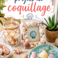 Des projets créatifs en coquillage disposés sur une table, montrant l'aspect esthétique et artisanal des décorations.