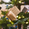Festral du Livre scène de discussion et lectures publiques